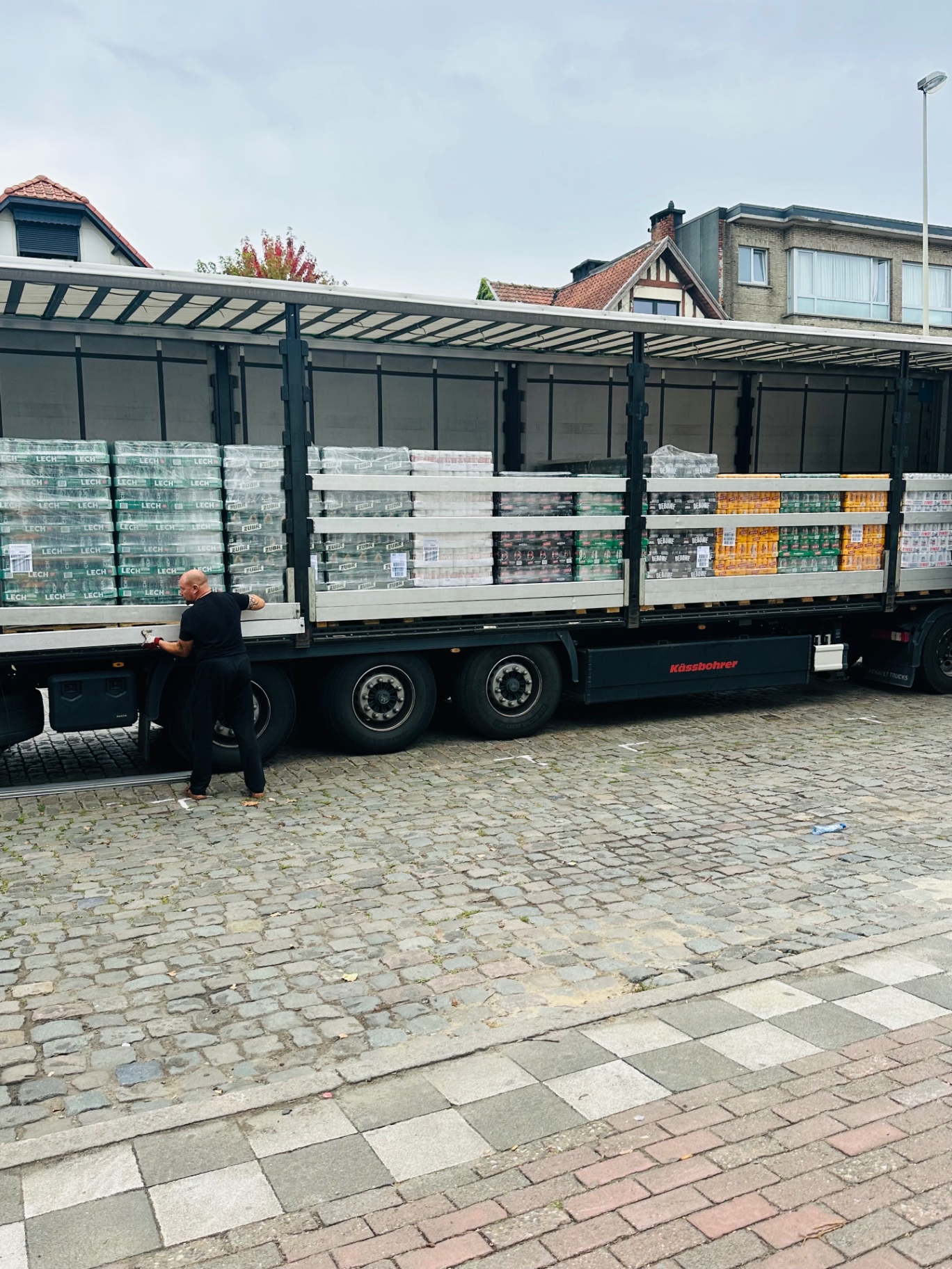 Flatbed beverage dispatch at Mix Drink BV with pallets prepared for delivery